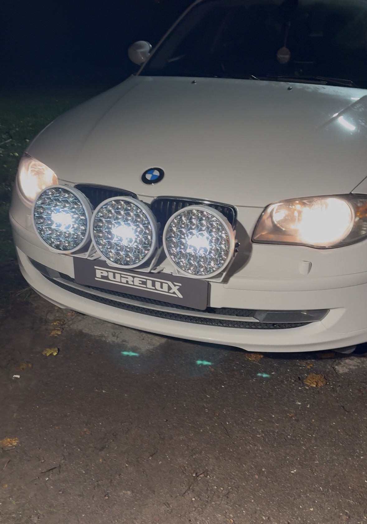 BMW 5-serie E60 – Tre runda extraljus